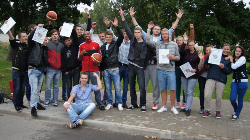 Foto: BK "Jēkabpils" basketbolisti Klubu mūzikas festivālā 2012