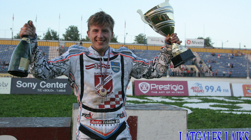 Jaunākais Latvijas čempions spīdveja vēsturē Andžejs Ļebedevs ir viens no pretendentiem uz Eiropas junioru čempiona titulu.