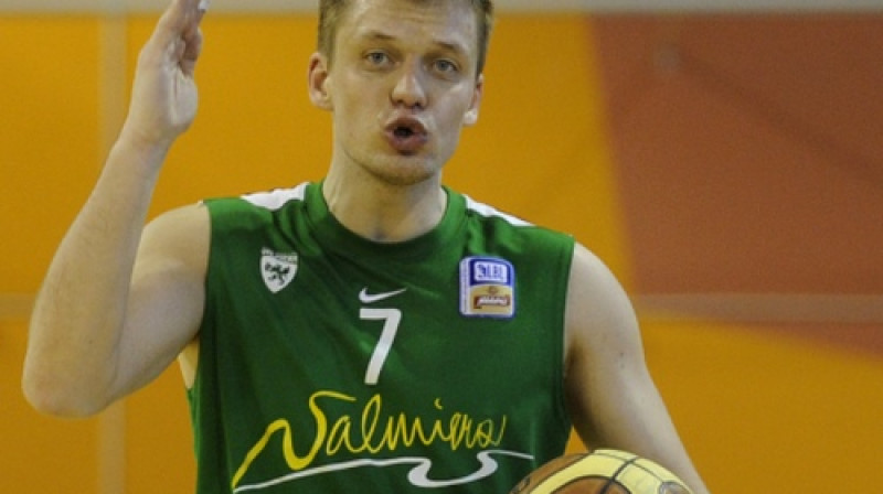 Raimonds Gabrāns šovakar guva 12 punktus
Foto: Romāns Kokšarovs, Sporta Avīze, f64