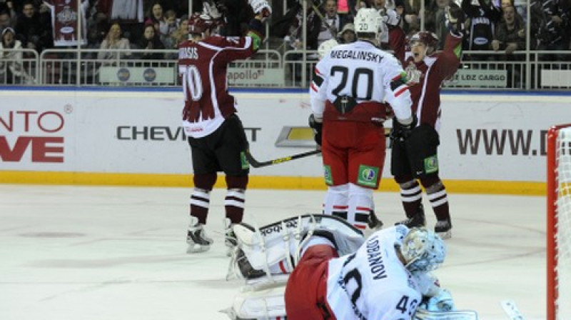 Rīgas "Dinamo" gūst pirmos vārtus
Foto: Romāns Kokšarovs, Sporta Avīze, f64