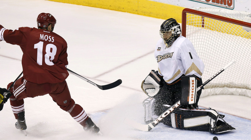 Jonass Hillers (pa labi)
Foto: AP/Scanpix