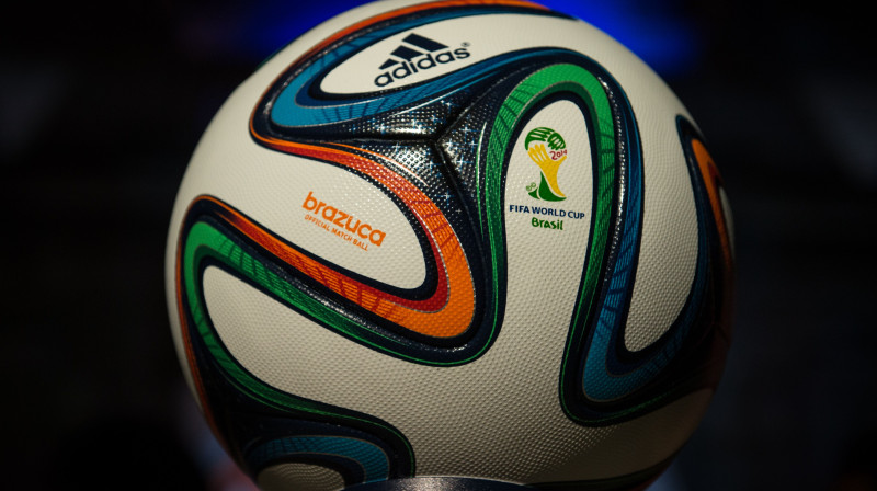 PK2014 oficiālā bumba "brazuca" 
Foto: AFP/Scanpix