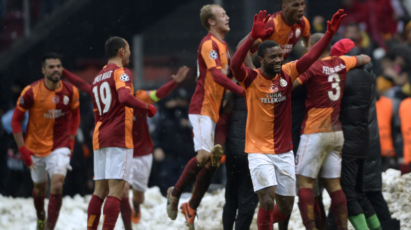 Stambulas "Galatasaray" pēdējā brīdī iekļūst Čempionu līgas Top16 
Foto: AFP/Scanpix