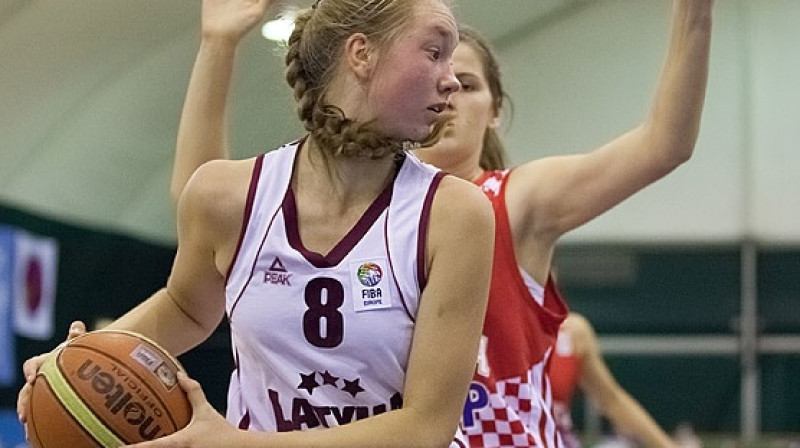 Digna Strautmane: 14 punkti un 12 atlēkušās bumbas izbraukuma uzvarā pār Tartu Universitāti
Foto: fibaeurope.com