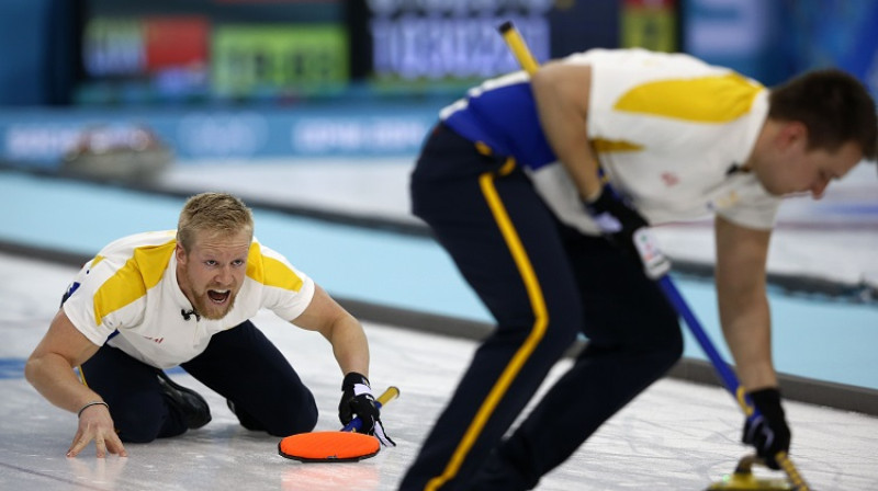 Niklasa Edina mestais akmens izrāva Zviedrijai uzvaru
Foto: AFP/Scanpix
