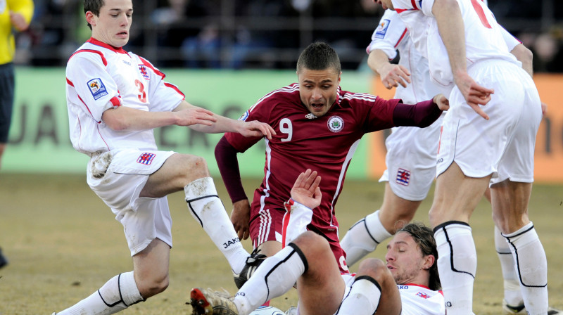 Māris Verpakovskis 
Foto: Romāns Kokšarovs, Sporta Avīze, f64