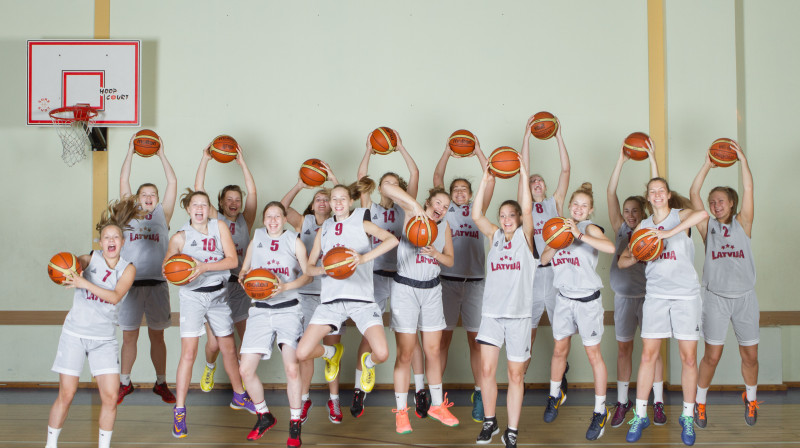 Latvijas U16 sieviešu basketbola izlase
Foto: U16 izlase