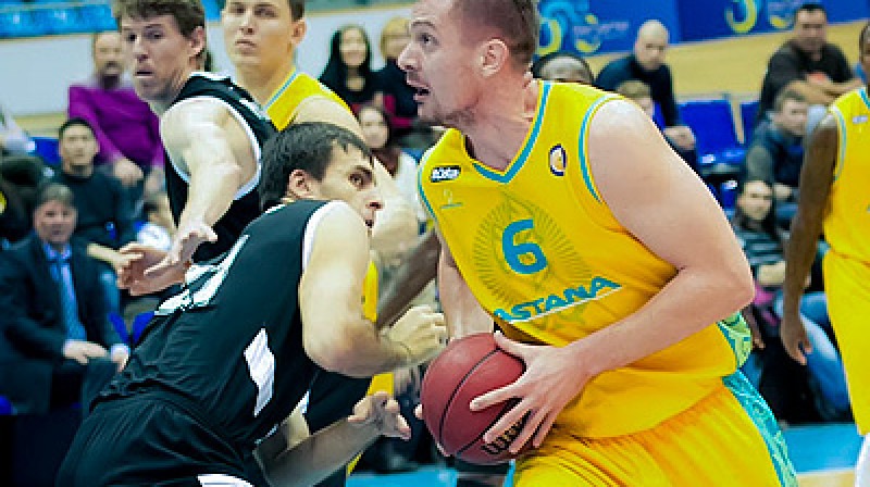 Rašids Mahalbasičs guva 32 punktus
Foto: www.vtb-league.com