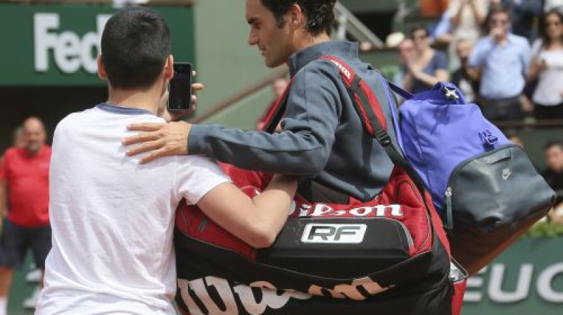 Kurš gan nevēlas "selfiju" ar Rodžeru Federeru?
Foto: AP/Scanpix