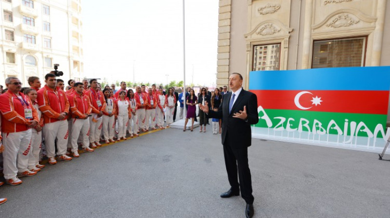 Azerbaidžānas prezidents novēl veiksmi savējiem 
Foto: azertag.az