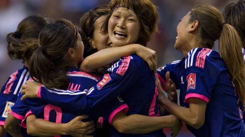 Japānas futbolistes pēc uzvaras pār Nīderlandi
Foto: AFP/Scanpix