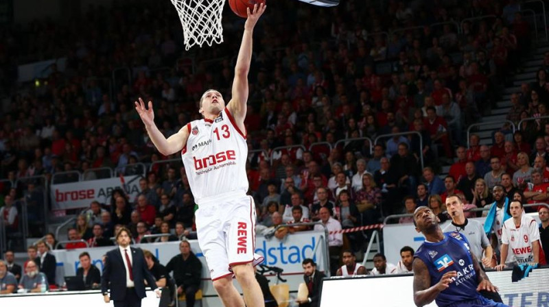 Jānis Strēlnieks 
Foto: Brose Baskets