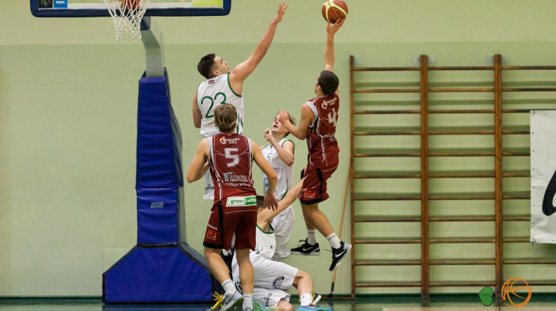 ''OC Limbaži'' basketbolisti uzbrukumā
Foto: Klāvs Vasiļevskis