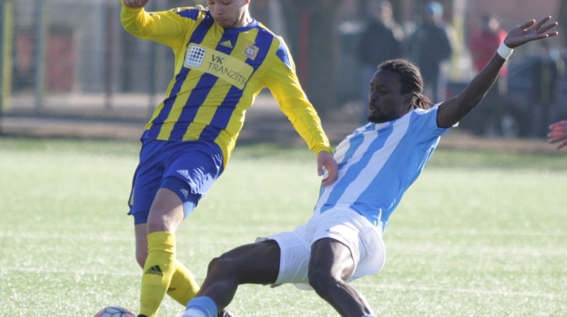 Eduards Tīdenbergs (pa kreisi)
Foto: fkventspils.lv