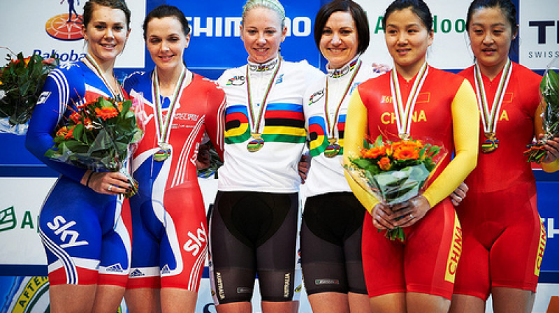 Džesika Varniša (pa kreisi) - pasaules vicečempione (2011)
Foto: britishcycling.org.uk