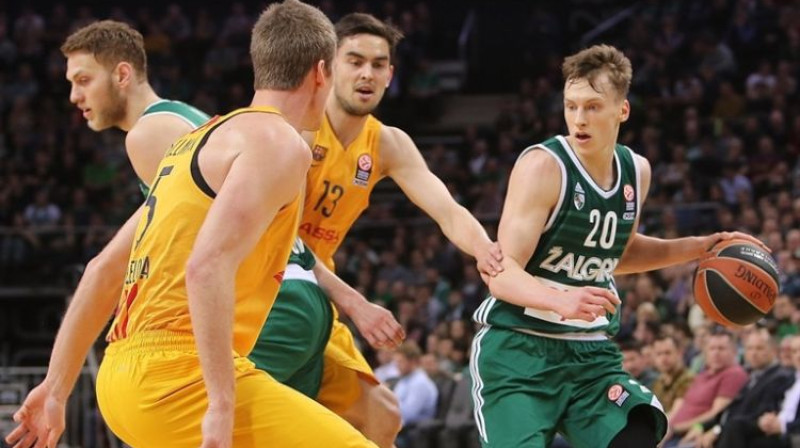 Kaspars Vecvagars (pa labi)
Foto: Euroleague