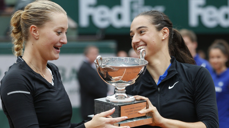 Kristina Mladenoviča un Karolīna Garsija
Foto: AP/Scanpix