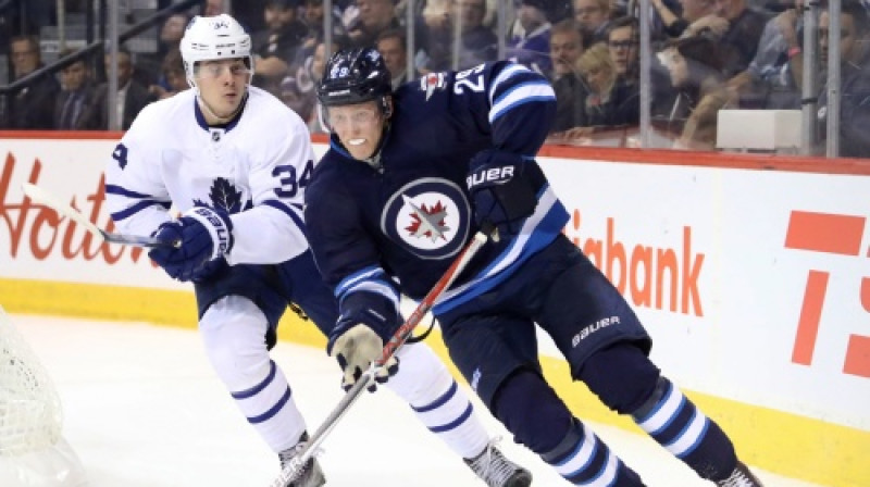 Ostons Metjūzs un Patriks Laine
Foto: Sipa USA/Scanpix