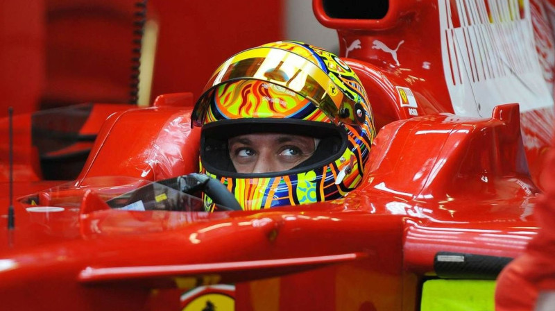 Valentino Rosi "Ferrari" F1 formulā
Foto: motor1.com