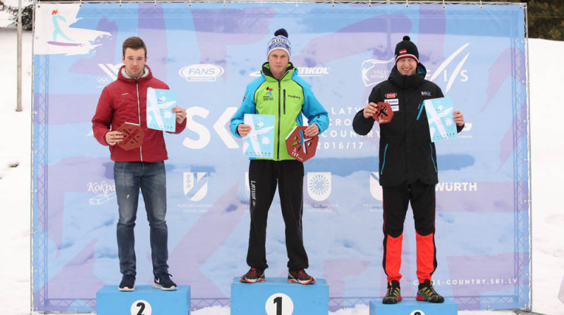 Pirmais trijnieks vīriešiem 15km klasikā. Foto:Infoski.lv, J.Vīksna