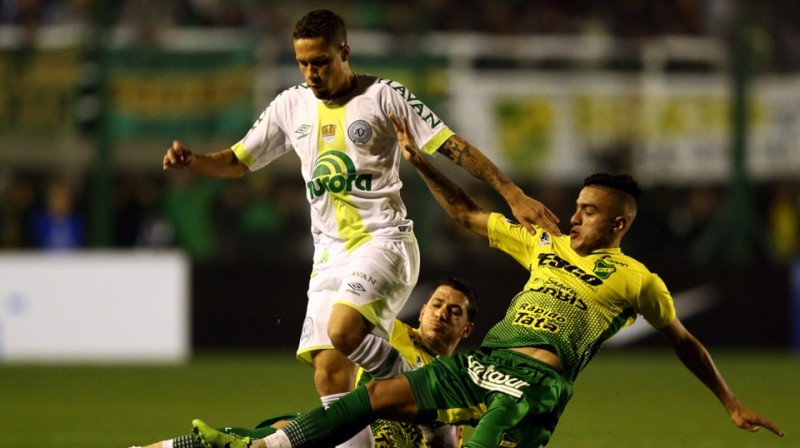 ''Chapecoense'' pirmajā ''Copa Sudamericana''1/16fināla spēlē cieta zaudējumu pret Argentīnas ''Defensa y Justicia'' (0:1). 

Foto: REUTERS/Scanpix