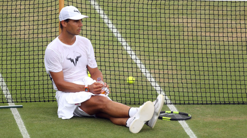 Rafaels Nadals noraizējies par Žila Millera iespaidīgajām servēm...
Foto: PA Wire/Scanpix