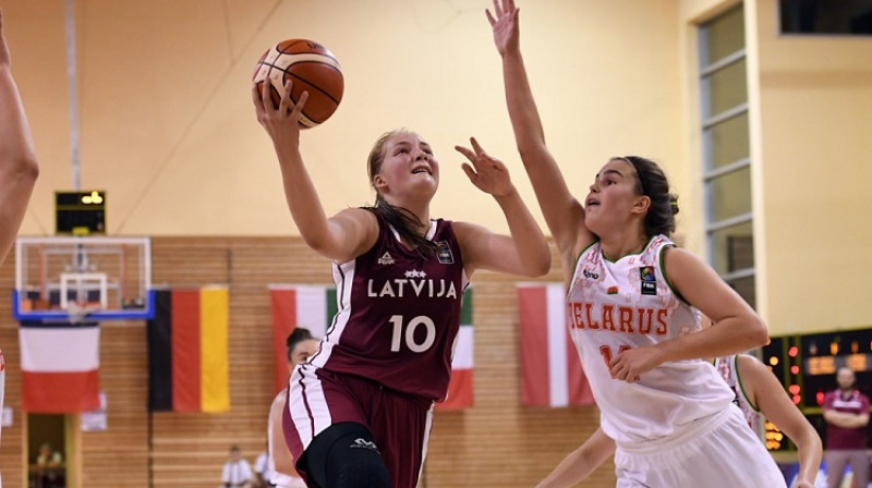 Laura Meldere spēlē pret Baltkrieviju
Foto: FIBA