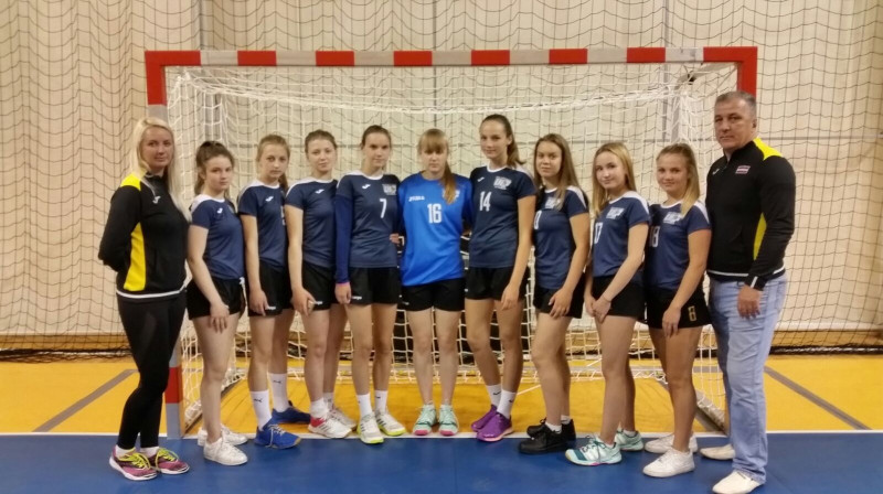 Latvijas U-17 handbolistes