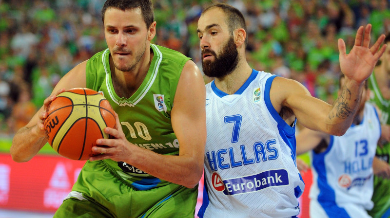 Boštjans Nahbars un Vasilis Spanulis "EuroBasket 2013" 
Foto: AFP / Scanpix