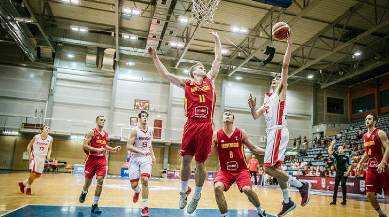 Epizode Melnkalnes un Spānijas spēlē
Foto: FIBA