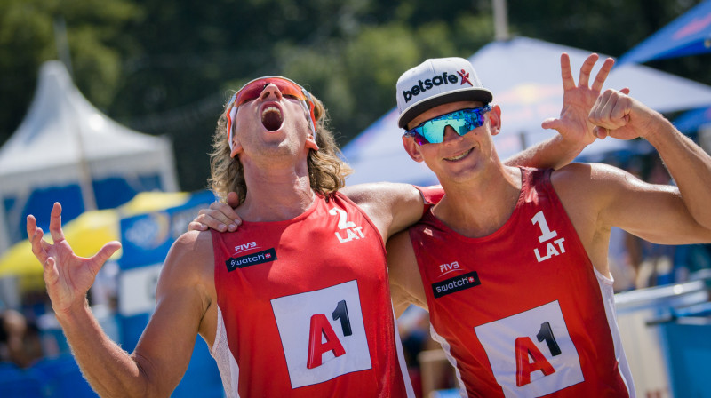 Aleksandrs Samoilovs Jānis Šmēdiņš 
Foto: worldtour.2018.fivb.com