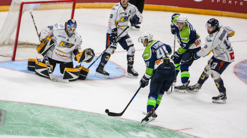 Uzbrucējs Miks Lipsbergs Latvijas kausa finālā pret "Kurbadu"
Foto: Guntis Lazdāns, lhf.lv