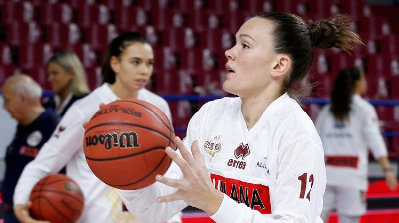 Anete Šteinberga 21. oktobrī pirmsspēles iesildīšanas laikā. Foto: Reyer Venezia