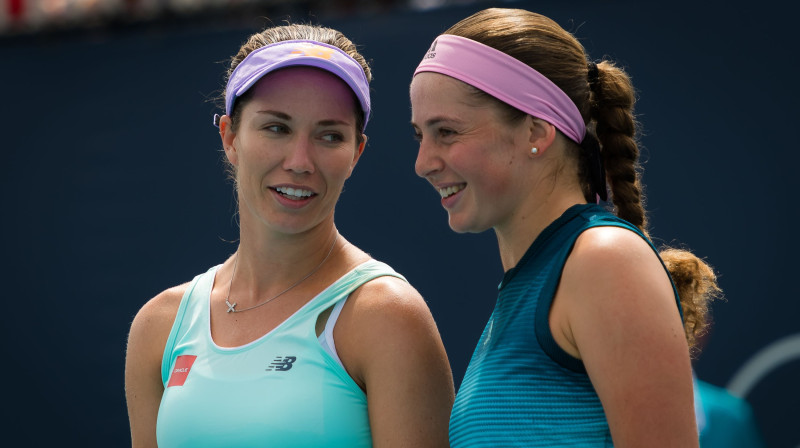 Daniela Kolinsa un Aļona Ostapenko. Foto: ZUMAPRESS/Scanpix