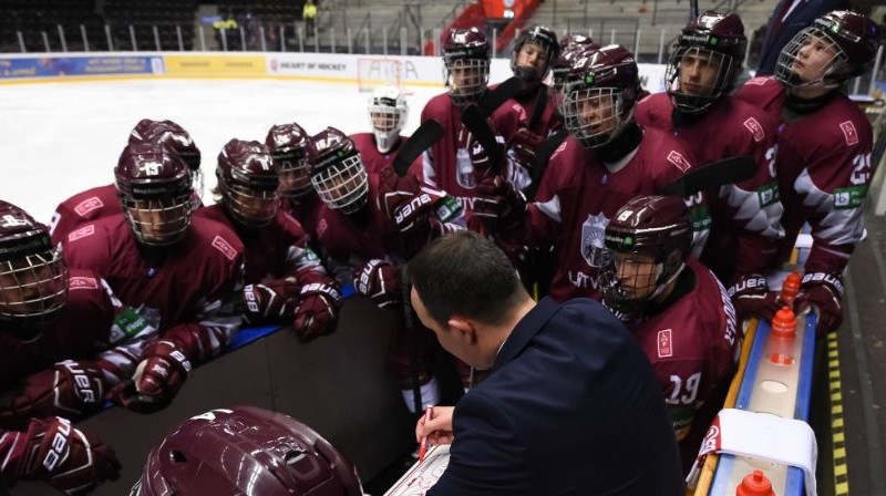 Latvijas U18 izlase. Foto: IIHF