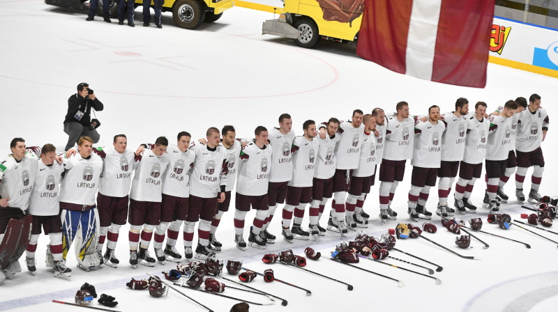Latvijas hokeja izlase 2019. gada pasaules čempionāta noslēdzošajā spēlē. Foto: Romāns Kokšarovs/f64