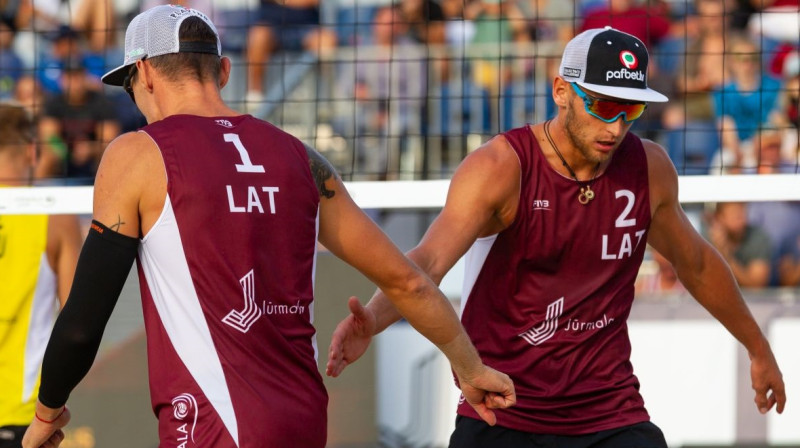 Mārtiņš Pļaviņš un Edgars Točs. Foto: FIVB