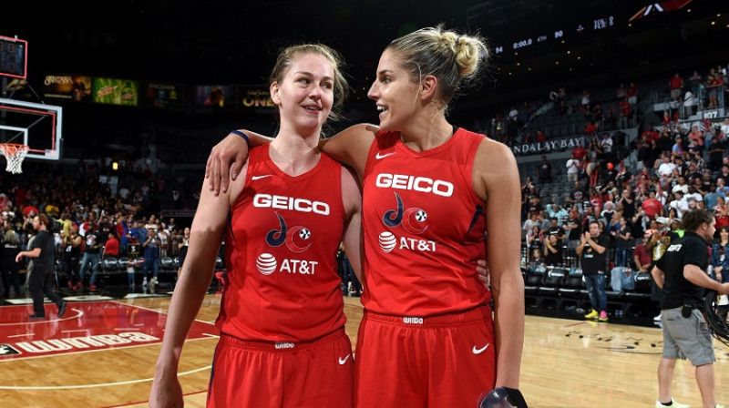 Emma Mēsemana un Elena Delle Donne. Foto: WNBA