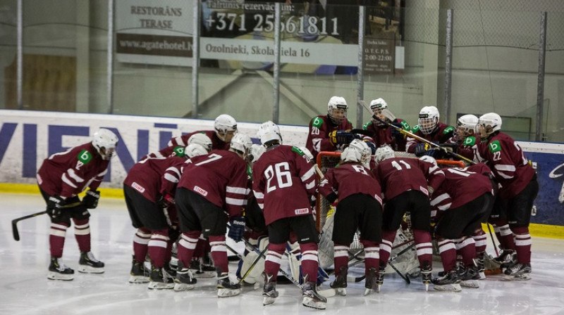 Latvijas U18 hokeja izlase. Foto: LHF