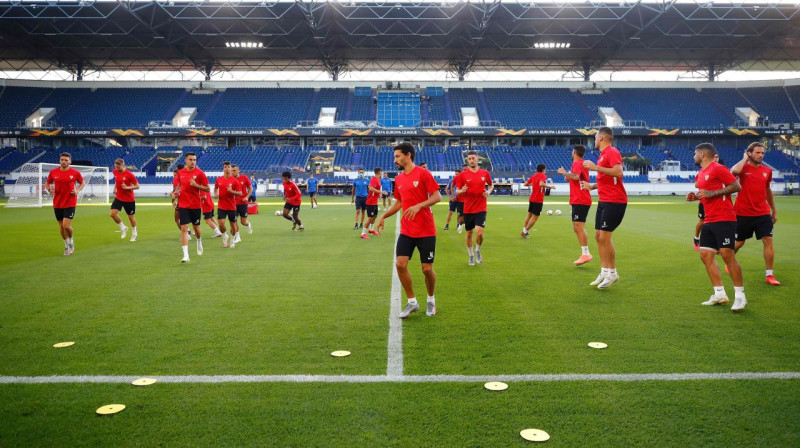 "Sevilla" gatavojas mačam Dīsburgā. Foto: AFP / Scanpix