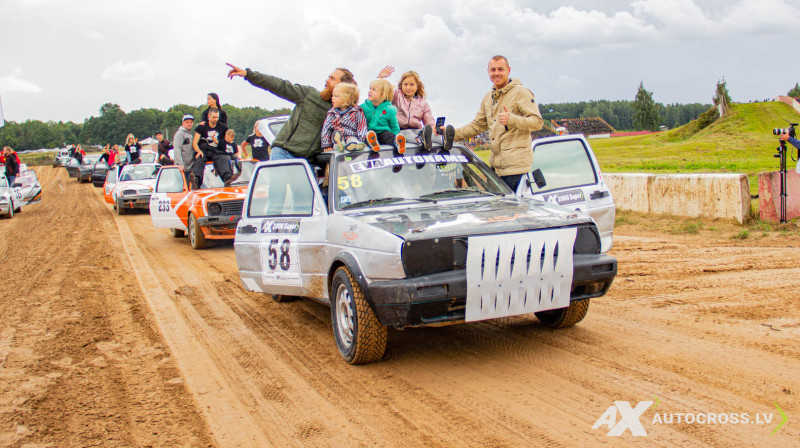 Māris Neikšāns (pa labi). Foto: Klāvs Benefelds, Autocross.lv