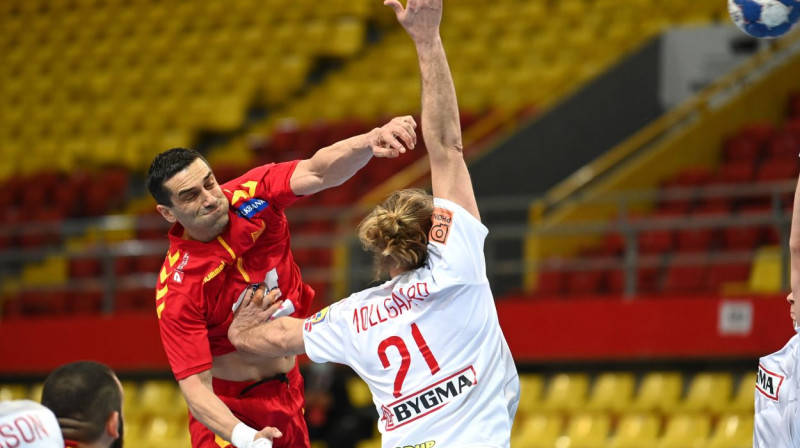 Ziemeļmaķedonijas izlases handbolists izdarot metienu. Foto: Georgi Licovski/EPA/Scanpix