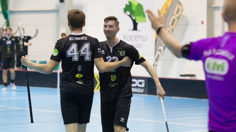 Toms Bitmanis un Jānis Škutāns
Foto: Floorball.lv