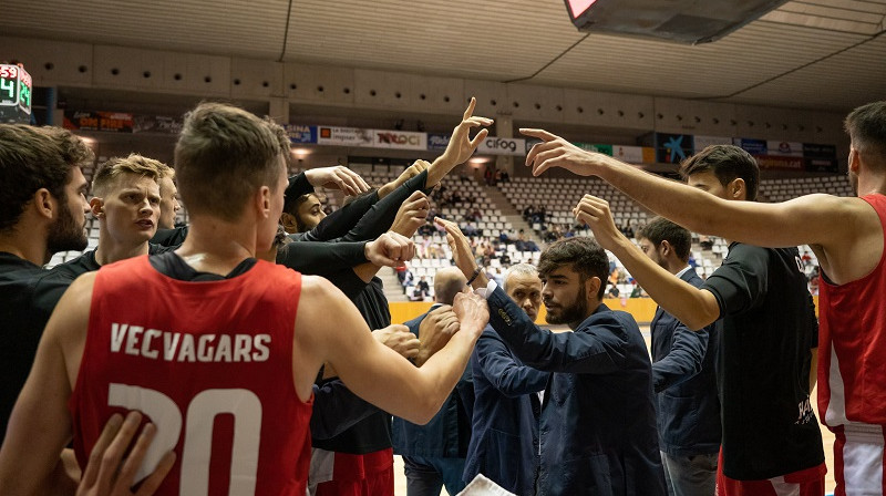 Kaspars Vecvagars un "Basquet Girona": 2-0 "LEB Oro". Foto: Girona