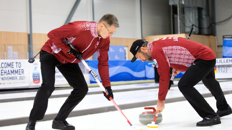 No kreisās: Jānis Klīve, Sandris Buholcs
Foto: WCF/Celine Stucki