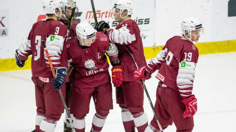 Latvijas U20 hokeja izlase. Foto: Guntis Lazdāns/LHF