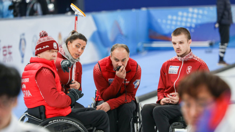 No kreisās: Aleksandrs Dimbovskis, Poļina Rožkova, Agris Lasmans, Sergejs Djačenko
Foto: WCF/Alina Pavlyuchikv