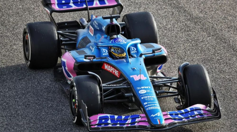 Fernando Alonso ar jauno "Alpine A522" formulu. Foto: Alpine