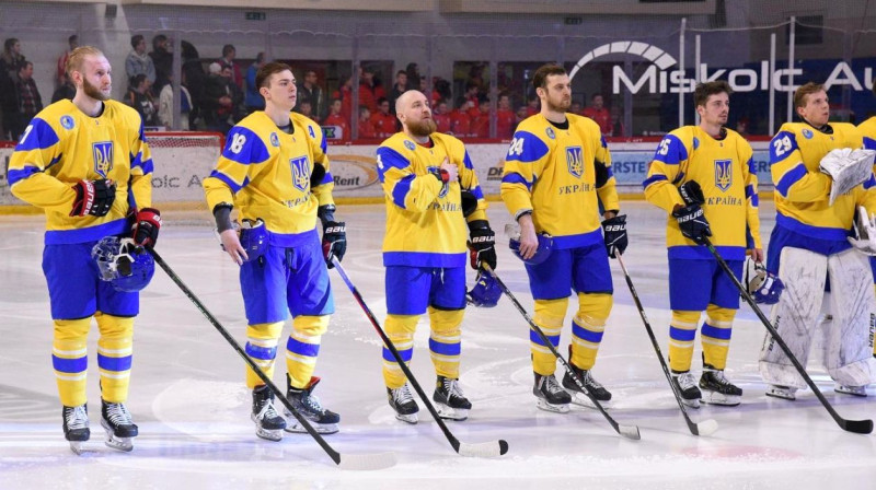 Ukrainas izlases hokejisti. Foto: Krisztián Szabó