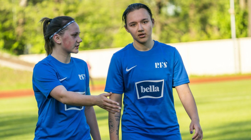 Rīgas Futbola skolas spēlētājas. Foto: LFF